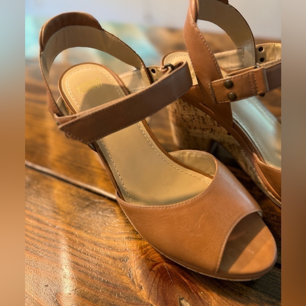 Johnston & Murphy Ashlyn Sandal tan leather w/cork sole Size9 made in Brazil - Picture 5 of 12
